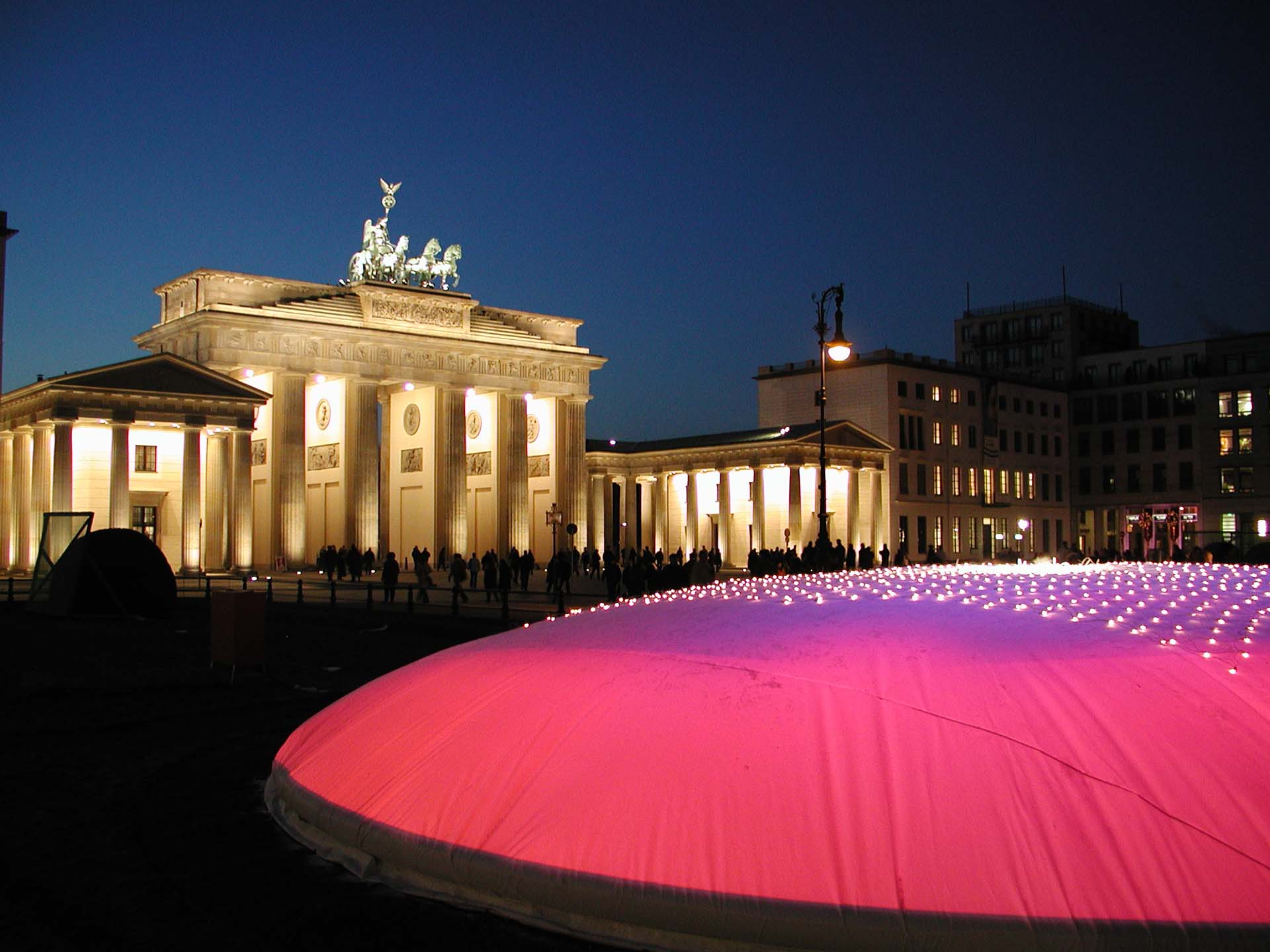 Schattenspiele am Brandenburger Tor